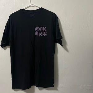 GOOD VIBES T-SHIRT